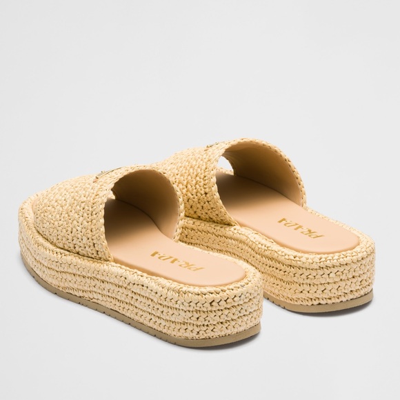 Like new Prada Crochet Raffia flatform slides $1,150 38 - Picture 2 of 15